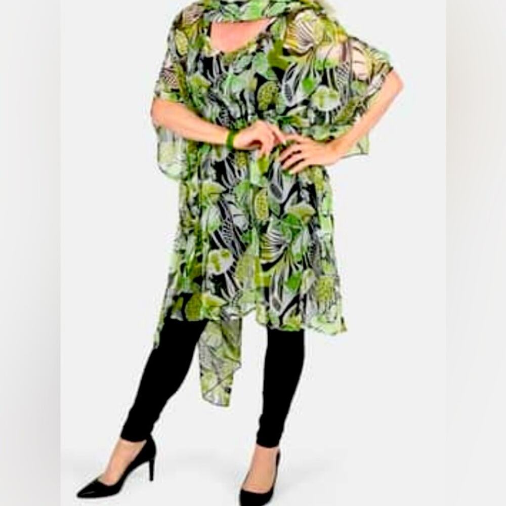Green Palm Leaf Print Poly Chiffon Kaftan with Matching Scarf and Bracelets